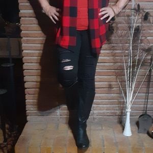 Torrid Black Distressed Jean's size 18 R